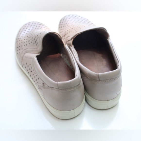 Ecco soft slip on shoes - Picture 3 of 12